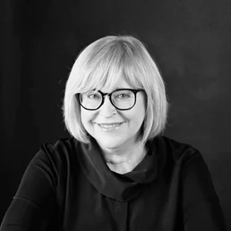 Екатерина АМОСОВА